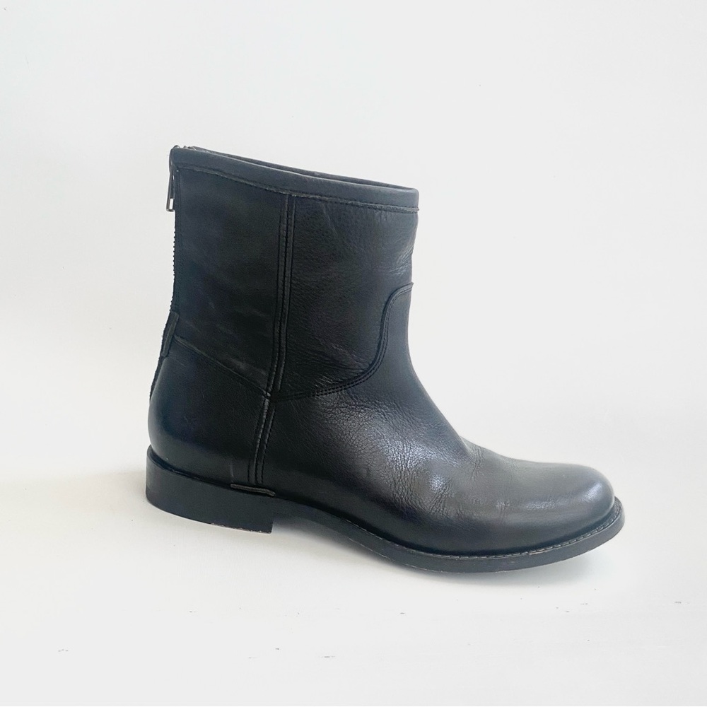 FRYE Melissa Black Leather Chelsea Boots